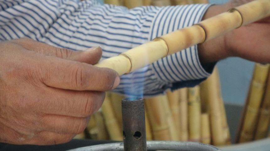 Özel kamıştan üretiyor! Hatay neyi alabilmek için sıraya giriyorlar