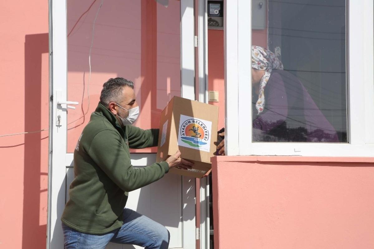 Atakum Belediyesi&rsquo;nden 2 g&uuml;nde binden fazla aileye yardım