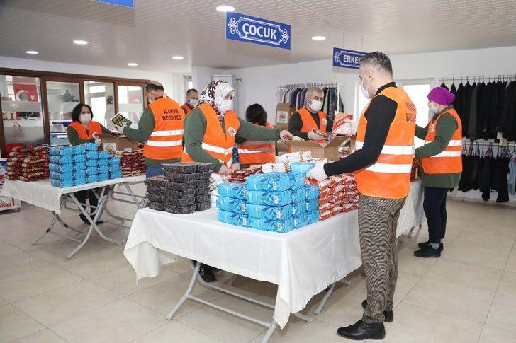 Atakum Belediyesi’nden 2 günde binden fazla aileye yardım G3
