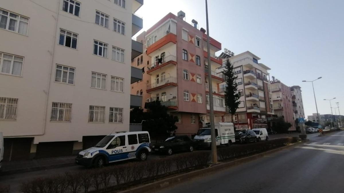 Lokanta işletmecisi evinde &ouml;l&uuml; bulundu