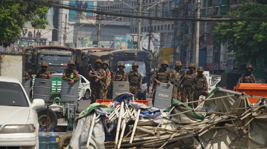 Myanmar'da darbe karşıtı protesto: En az 10 ölü