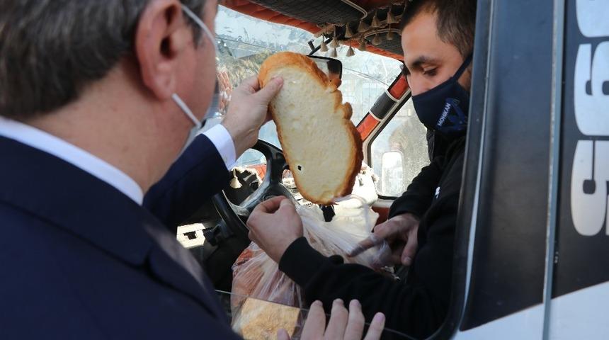 Kısıtlamada valinin denetimine takıldı, 'Ağzınıza layık tava yaptırdım' dedi