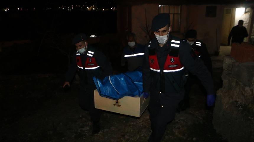 İzmir'de yaşlı kadın yanarak hayatını kaybetti