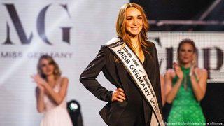 Tüm bildiklerinizi unutun: Güzellik kraliçesi 33 yaşında, 2 çocuk annesi