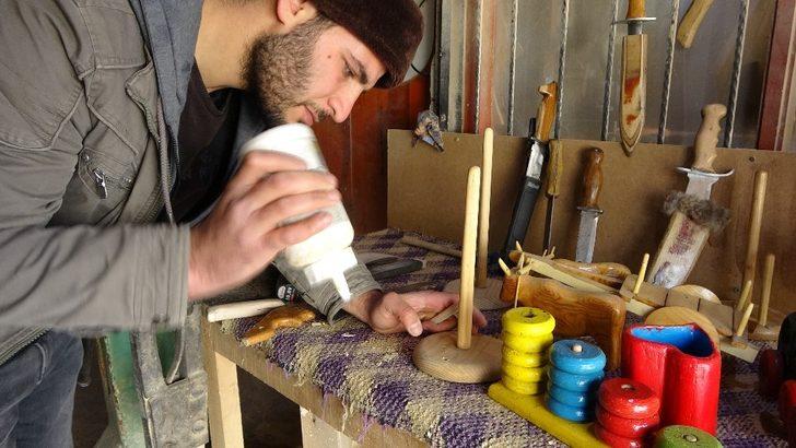 5 yıldır hurdalıktan topladığı metallerden süs eşyaları üretiyor G2