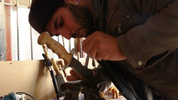 5 yıldır hurdalıktan topladığı metallerden süs eşyaları üretiyor G3