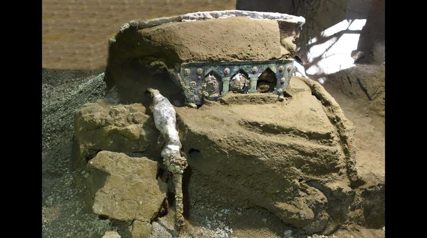 2 bin yıllık tören arabası bulundu!