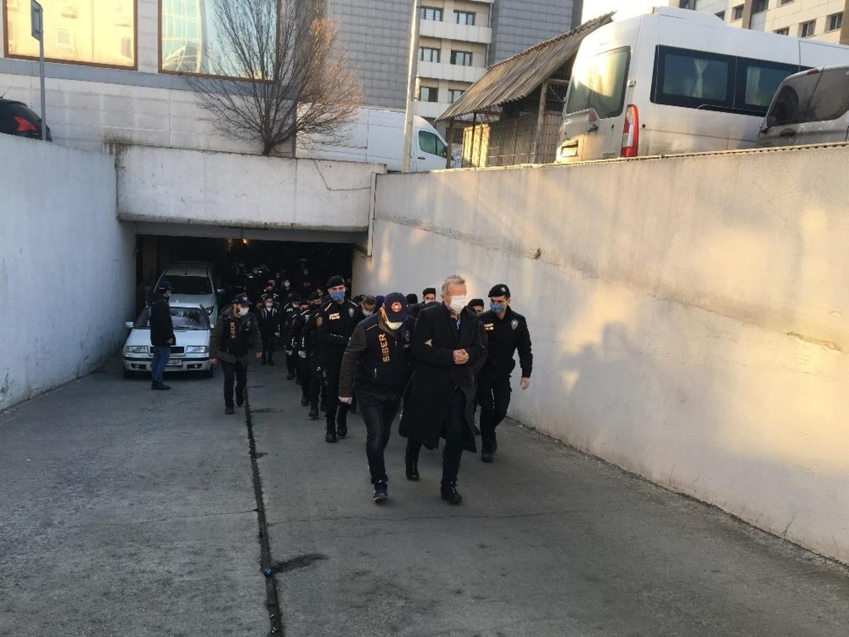Dijital para &uuml;retme vaadiyle 328 kişiyi dolandıran şebekeye &uuml;yeleri adliyeye sevk edildi