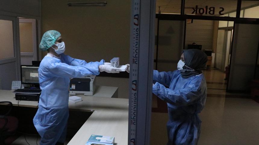 Diyarbakır'daki koronavirüs test laboratuvarı ilk kez görüntülendi