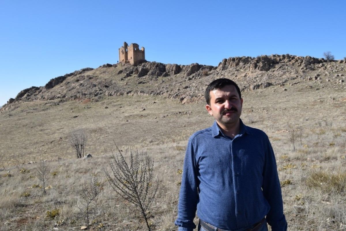 Baskil Kaymakamı Yılmaz, tarihi mekanlarda incelemelerde bulundu