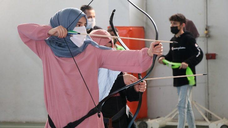 Manisa’da ‘Geleneksel Türk okçuluğu Eğitimi’ne yoğun ilgi G5