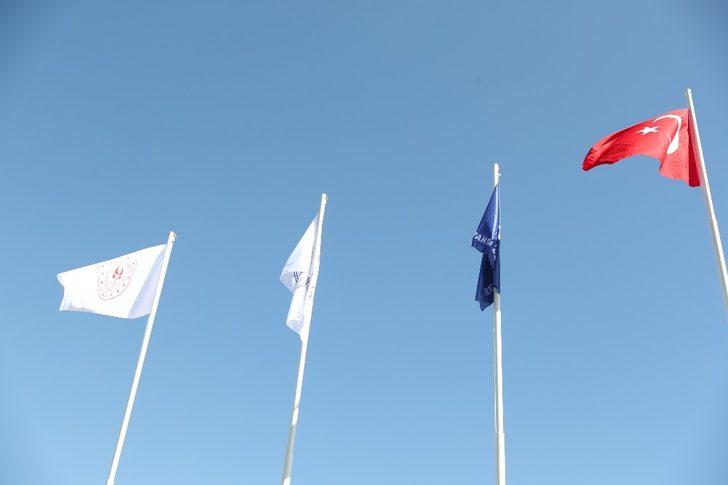 Kütahya Germiyan Ata Sporları Merkezi’nde ’Bayrak göndere çekme’ töreni G3