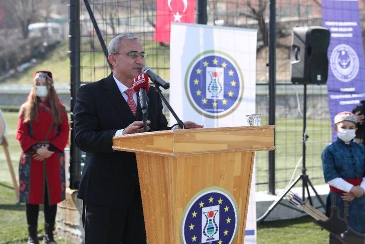 Kütahya Germiyan Ata Sporları Merkezi’nde ’Bayrak göndere çekme’ töreni G4