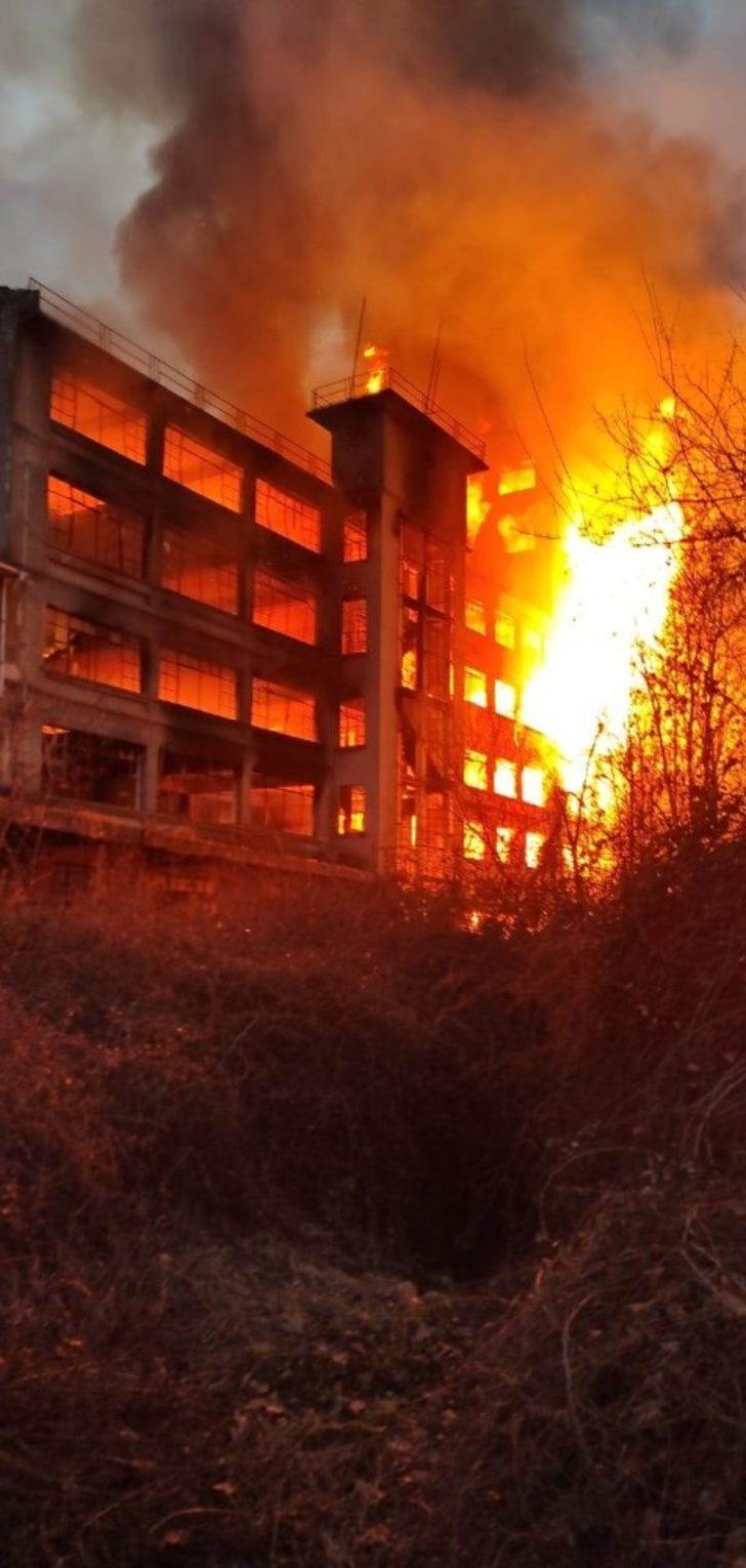 Eski un fabrikasında yangın G4