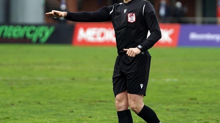 Kayserispor-Rizespor ma&ccedil;ını H&uuml;seyin G&ouml;&ccedil;ek y&ouml;netecek