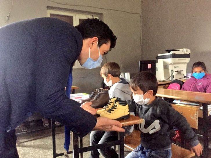 Ergani Kaymakamı Öztürk öğrencilerle buluştu G2