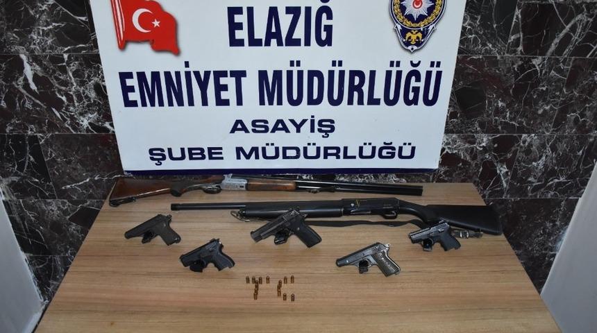 Elazığ&rsquo;da aranan 93 şahıs yakalandı 27&rsquo;si tutuklandı