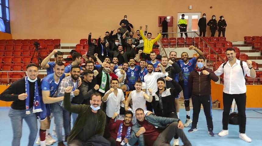 T&Uuml;RŞAD zorlu deplasmandan galibiyetle ayrıldı