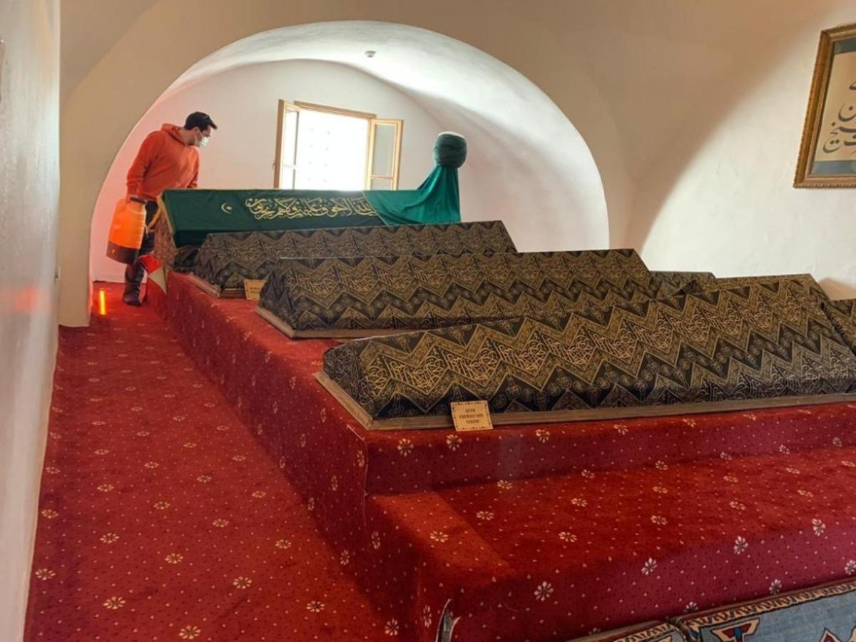 Şeyh Edebali T&uuml;rbesi dezenfekte edildi