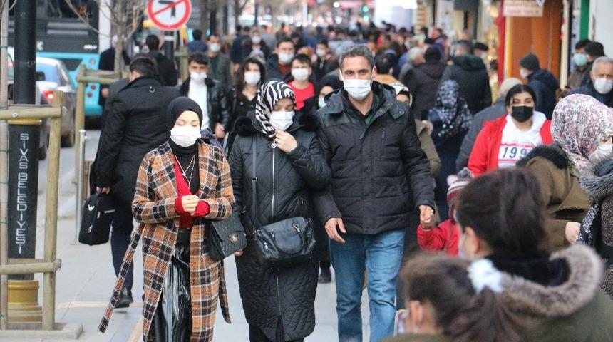 Pandemi kurallarına uymayan 43 kişiye 38 bin 700 lira ceza