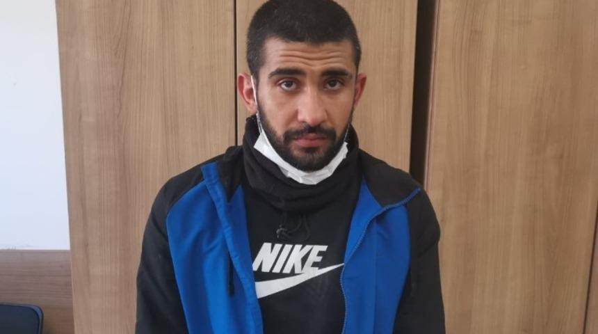 80 yaşındaki kadının c&uuml;zdanını ve telefonunu &ccedil;alan ş&uuml;pheli tutuklandı