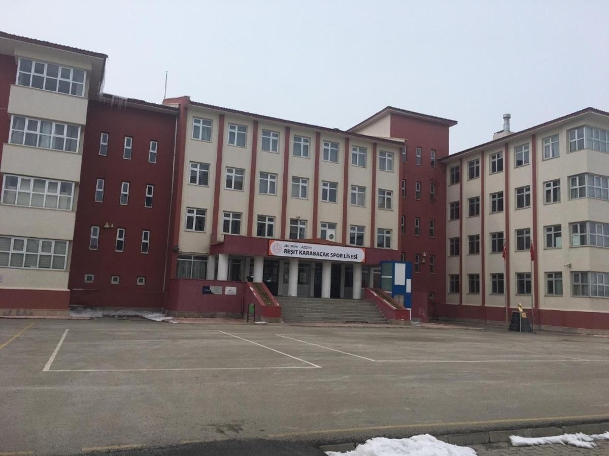 Milli G&uuml;reş&ccedil;i Karabacak&rsquo;a Erzurum Milli Eğitimden vefa