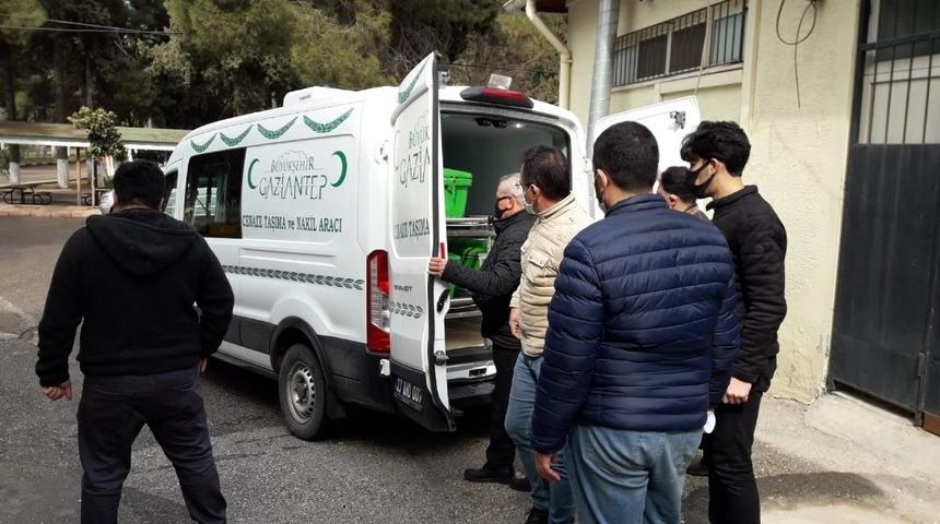 Pusetten d&uuml;şen bebek beyin kanaması sonucu hayatını kaybetti