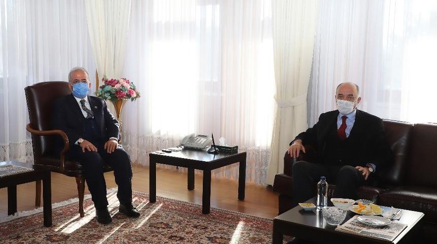 Rekt&ouml;r &Ccedil;omaklı&rsquo;nın konuğu Başkan Y&uuml;celik oldu