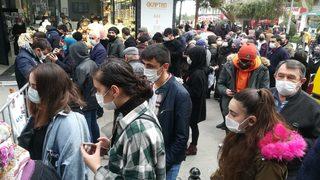 Samsun'da caddelerde insan yoğunluğu arttı, ekipler devreye girdi