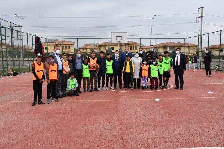 Bağlar Belediye Başkanı Beyoğlu, çocuklarla basketbol oynadı G3