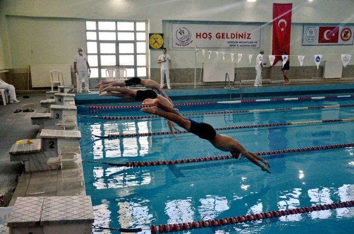 Kulaçlar birincilik için atıldı G2