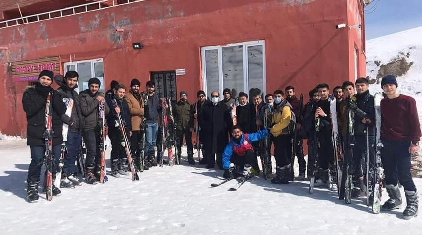 Hakkari’de “Gençliğe Değer” projesi