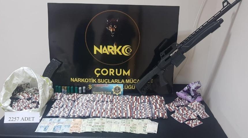 &Ccedil;orum&rsquo;da uyuşturucu operasyonu, 4 tutuklama