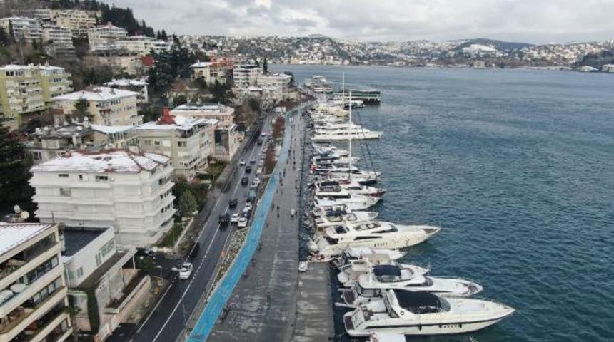 İstanbul Boğazı'ndaki sahiller tekne ve yat işgali altında