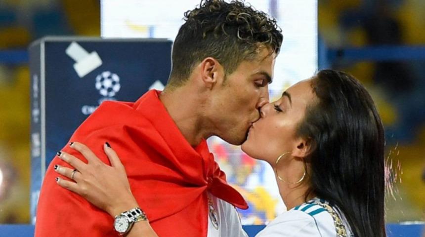 Ronaldo'nun sevgilisi Georgina Rodriguez 5. çocuğu istiyor