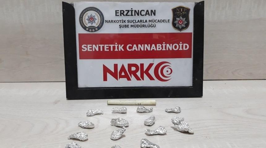 Erzincan&rsquo;da uyuşturucu satıcısı 3 kişi tutuklandı