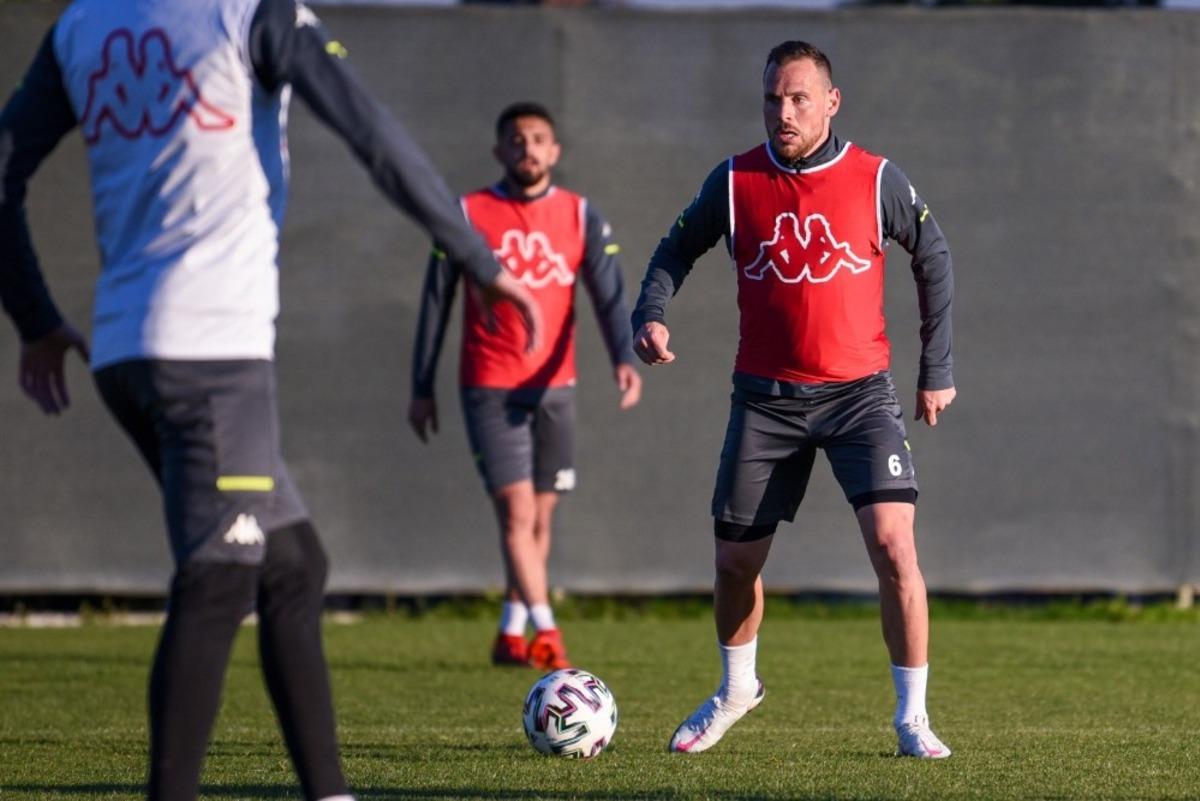 Denizlispor&rsquo;da sakatlıkları bulunan oyuncular &ccedil;alışmalara başladı