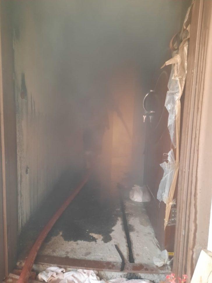 Depoyu yakıp kaçtılar G4