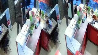 Çiğ köfte 'acılı' diye çalışan darp edilmişti! Bir saldırı daha