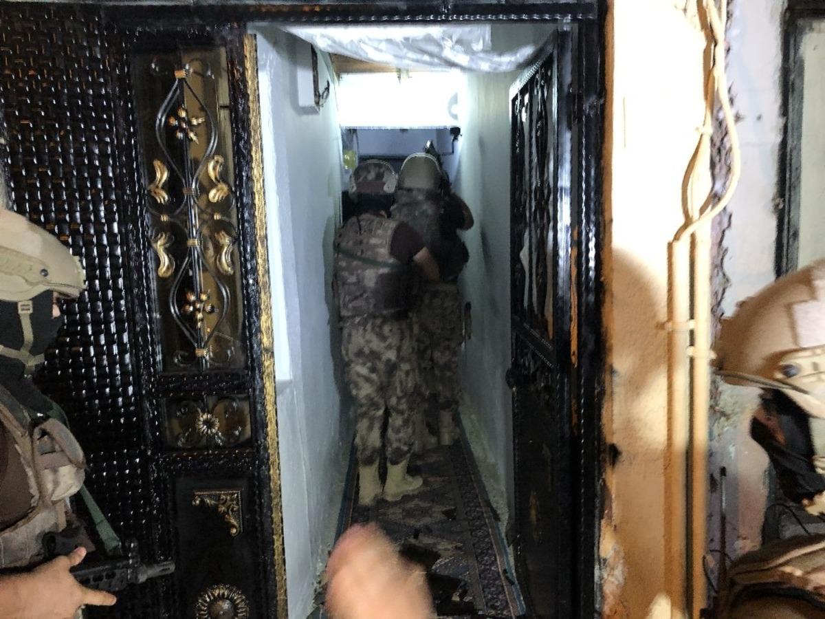 Uyuşturucu parasıyla l&uuml;ks hayata su&ccedil;&uuml;st&uuml;