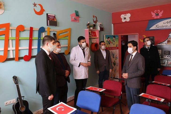 Gürpınar’da ‘Görsel Sanatlar ve Spor Atölyesi’ açıldı G2