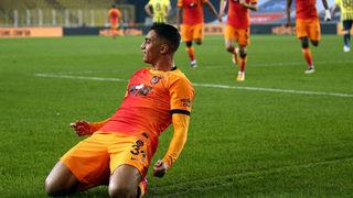 Mustafa Muhammed, Muhammed Salah'ı solladı