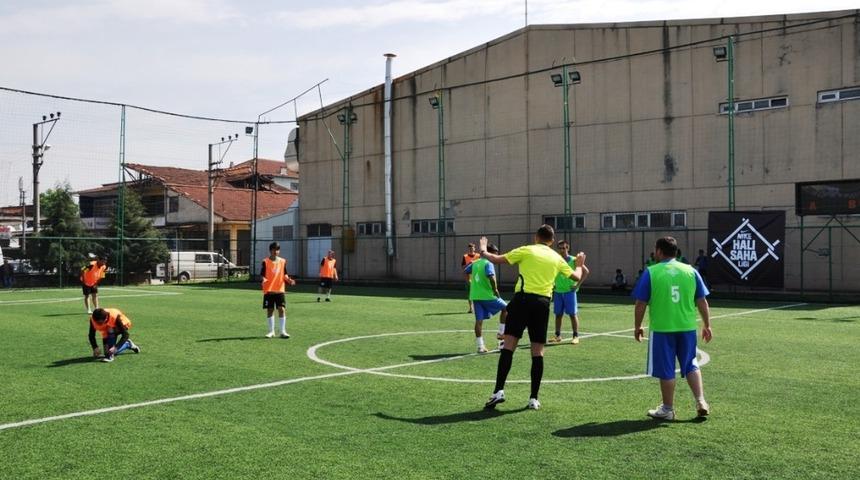 Orta riskli Denizli&rsquo;de halı sahalar a&ccedil;ıldı