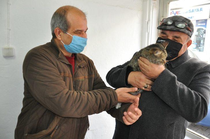 Kayıp kedisine 6 gün sonra kavuştu G1