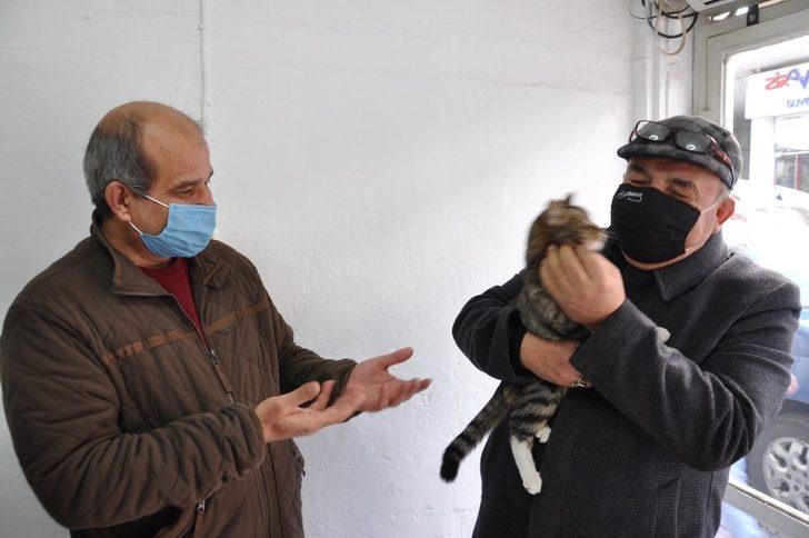 Kayıp kedisine 6 gün sonra kavuştu G3