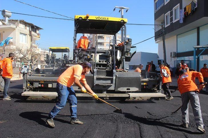 Büyükşehir Belediyesi, Mezitli’nin 3 caddesine sıcak asfalt döktü G2