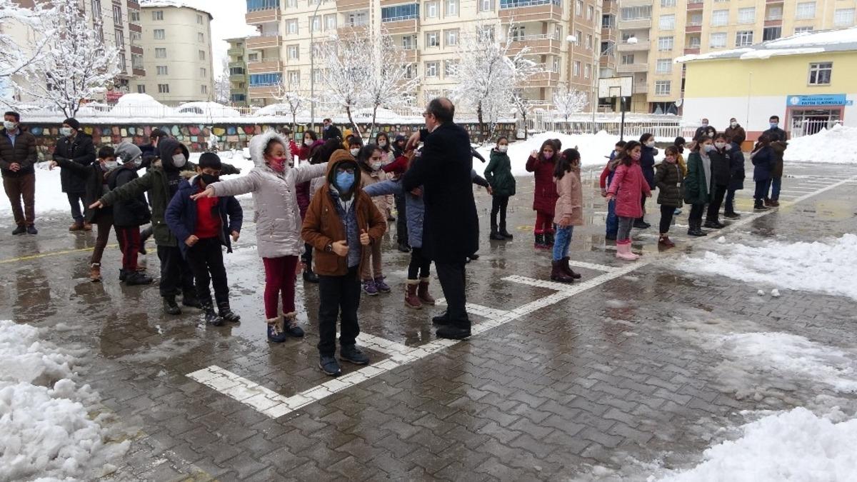 Muş&rsquo;ta okullar y&uuml;z y&uuml;ze eğitime başladı