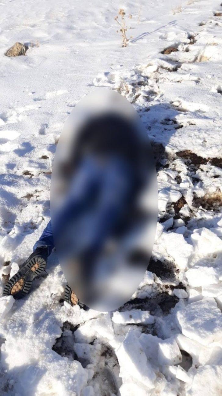 İran sınırında donmuş erkek cesedi bulundu G4