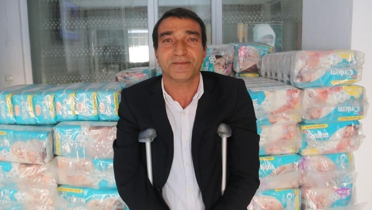İhtiya&ccedil; sahiplerine tekerlekli sandalye ve bez desteği
