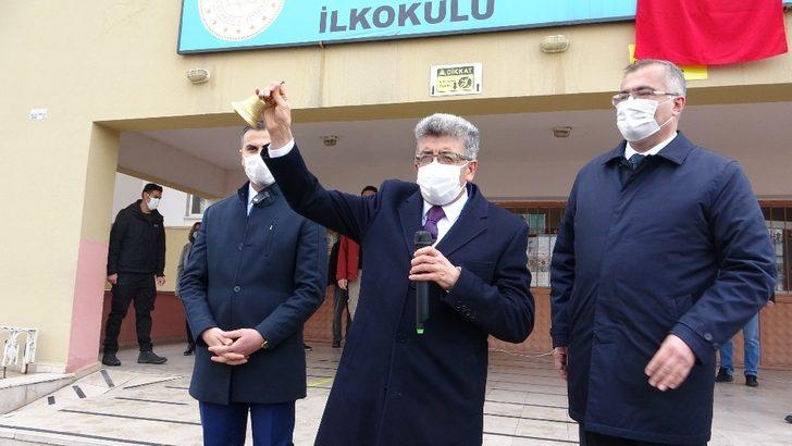 Van’da öğrencilerin yüz yüze eğitim sevinci G1